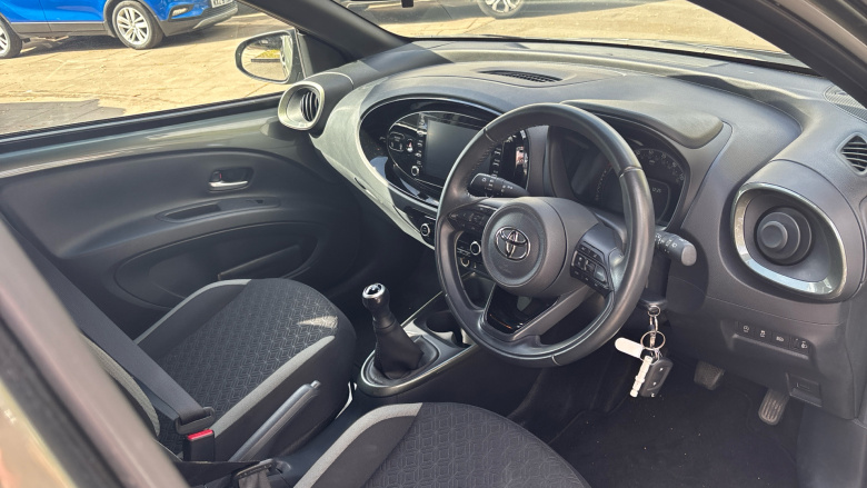 Toyota Aygo X 1.0 VVT-i Edge 5dr Petrol Hatchback